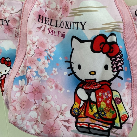 Hello Kitty Mt. Fuji Tote Bag - Beverage Sleeves 2017 - Picture 4 of 16